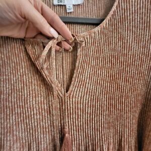 Ladies DR2 blouse, XL, flowy apricot floral, lightweight